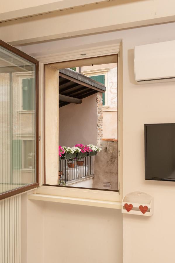 Vicolo Zini Apartments Βερόνα Εξωτερικό φωτογραφία